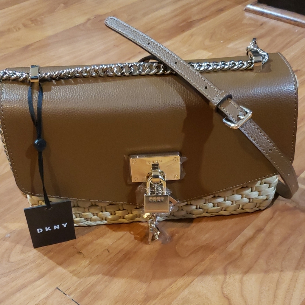DKNY Women's Leather Chain Shoulder Handbag.